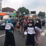 Iring-iringan Pendukung HRS, 'Jangan Pilih Lagi Anjing ke Jepit' Massa: Buat Bima Arya