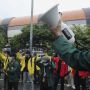 Massa BEM SI Bubar Jalan usai Bacakan Tuntutan Ini di Dekat Gedung KPK