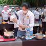 Staf Kemnaker Diberi Pembekalan oleh Motivator Joko Angklung Nugroho dengan Lomba Masak