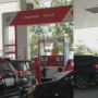 Lihat Mobil Mewah Antre Isi Bensin Premium di SPBU, Pria Ini Nyinyir