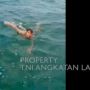 Berenang Sendiri di Tengah Laut, Anak 14 Tahun Diselamatkan Kapal Perang