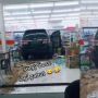 Viral Toyota Fortuner 'Numpang Ngadem' di Mini Market, Reaksi Warganet Bikin Salah Fokus