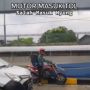 Penumpang Mobil Ledek Pemotor yang Salah Masuk Jalan Tol, Jadi Bulan-bulanan Massal