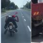 Bergaya Ala Superman saat di Jalan, Ending Pemotor Bikin Nyesek