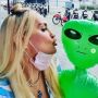 Muak dengan Manusia, Wanita Ini Ngaku Pacaran dengan Alien