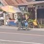 Viral Bapak Kayuh Kursi Roda Puluhan Km, Jualan Alat Rumah Tangga Demi Nafkahi Keluarga