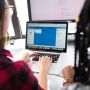 Perhatian! Bahaya Menunda Pembaruan Software Perangkat saat Bekerja