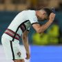 Portugal Tersingkir, Ronaldo Nangis dan Buang Ban Kapten