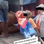 Viral Ibu-ibu Comoti Cabai di Karung saat Truk Bongkar Muatan, Ditegur Malah Lebih Galak