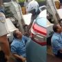 Parkir Sembarangan, Bapak Ini Merengek Tak Mau Mobilnya Diangkut Petugas