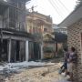 Rumah Berlantai Tiga Agen Gas Elpiji di Kayu Putih Ludes Terbakar
