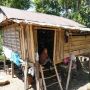 Rumah Hancur Akibat Longsor, Guru Ngaji Tinggal di Gubuk Tanpa Kamar Mandi