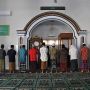 Warga Tetap Salat Berjamaah saat PPKM Darurat