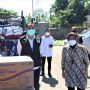 Ringankan Beban Masyarakat, Mensos Serahkan Bantuan di Surabaya