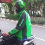 Viral Ojol Temukan Barang Penumpang di Jok Motor, Isinya Bikin Kepala Sampai Kaki Gemetar