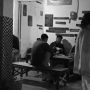 Kuntilanak Sambangi Warkop, Pengunjung Bubar