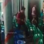 Viral Anak Rantau Berlari sampai Tiba di Depan Peti Jenazah Orang Tua, Mengiris Hati