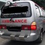 Viral, Ambulans Diadang Mobil Pelat Merah Saat Angkut Korban Kecelakaan