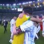 Momen Pelukan Lionel Messi dan Neymar usai Final Copa America