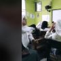 Viral Guru Ngajar di Kelas, Siswa Tengkurap di Pojokan Kerokan sama Teman Cewek