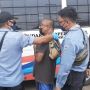 Berkeliaran di Pos Penyekatan Kalimalang, Pria Gundul Diduga Linglung Diangkut Dinsos