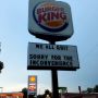 Viral! Pengumuman Aneh di Tiang Iklan Burger King, Semua Karyawan Berhenti?