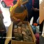 Viral Warga Beli Mobil Pakai Uang Pecahan Kecil Hasil Nabung Bertahun-tahun, Bikin Salut
