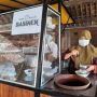 Warung Soto di Sleman Bagikan 1.000 Porsi Soto Perhari ke Warga yang Jalani Isoman