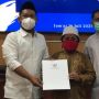 Bupati Gresik Jamin Pendidikan sampai Kuliah Anak Pasutri Meninggal Akibat Covid-19