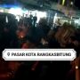 CEK FAKTA: Beredar Video Pedagang Rusuh dengan Satpol PP di Rangkasbitung, Benarkah?