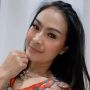 3 Momen Iis Dahlia Momong Anak Rizki DA, Anggap Seperti Cucu Sendiri