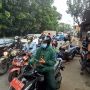 Dicegat Aparat di Lenteng Agung, Warga Depok Tak Punya STRP Kebingungan di Pinggir Jalan