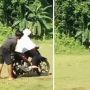 Viral Emak-emak Belajar Motor Nyungsep ke Semak-semak, Pengajar Panik Nggak Ketulungan