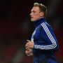 Raphael Varane Datang, Manchester United Segera Buang Phil Jones