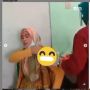 Tokcer! Aksi Emak-emak Alihkan Takut Jarum Suntik saat Vaksinasi Ini Bikin Ngakak