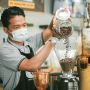 Cara Pemilik Kedai Kopi Bertahan untuk Menjalankan Usaha saat PPKM