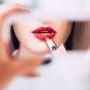 Pakai Lipstik Setiap Hari ? Waspada Risiko Penyakit Berikut