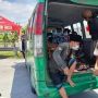 Sempat Disetop Polisi, 15 Warga Madura Pulang Kampung Naik Ambulans Bareng Jenazah