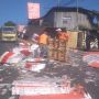 Truk Bermuatan Keramik di Puncak Ciloto Cipanas Terguling, Satu Orang Tewas