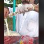 Viral, Pria Ini Menjajakan Gulali Sambil Ngaji Lantunkan Al Quran Surah Ar Rahman