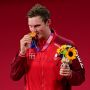 Rebut Emas Tunggal Putra, Viktor Axelsen Tak Lupa pada Anthony Ginting