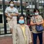 Vaksinasi Covid-19 Dosis Kedua Belum Diberikan, Warga Datangi Balai Kota