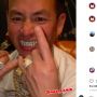 Heboh Sultan Bergigi Perak, Netizen: Mana Bisa Makan Ayam Geprek