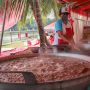 Intip Aktivitas Dapur Umum Kemensos di Kalibata