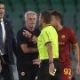 Cekcok dengan Wasit, Jose Mourinho Kena Kartu Merah saat Laga Real Betis Vs AS Roma