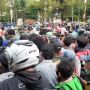 Sentilan Pedas ke Jokowi Usai Bagi-bagi Sembako Picu Kerumunan di Grogol