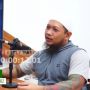 Istri Gitaris Dewa Putu Adhi Kesakitan di Rumah Sakit, Diselamatkan Mualaf China
