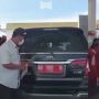 Viral Plat Mobil Dinas Berubah dari Merah ke Hitam saat Isi Bensin, Netizen: Kang Sulap