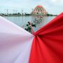 Pembentangan Bendera Merah Putih Sepanjang 1.000 Meter di Pantai Losari Makassar