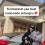 Wanita Dapat Kado Sidang Skripsi Bak Sultan, Publik: Jiwa Miskinku Meronta